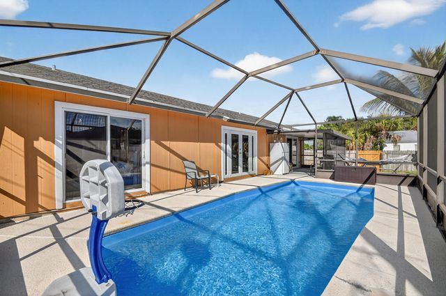 822 Florida Mango Road, West Palm Beach, FL 33406