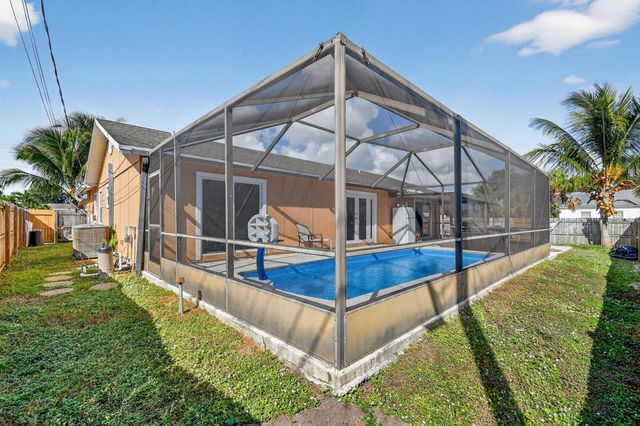 822 Florida Mango Road, West Palm Beach, FL 33406