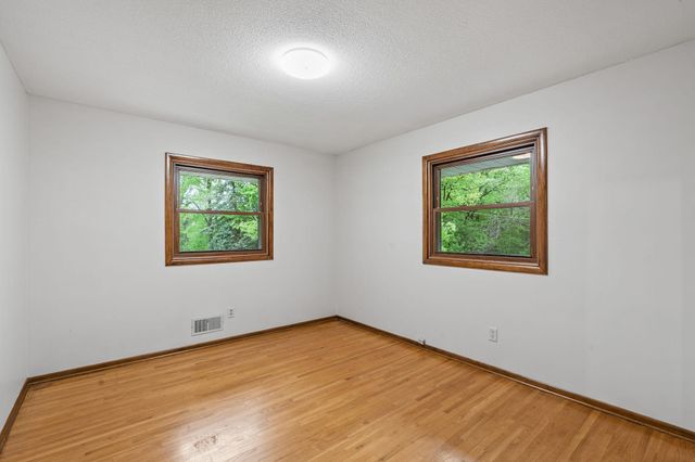 868 Cobb Road, Shoreview, MN 55126