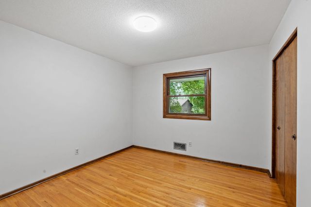 868 Cobb Road, Shoreview, MN 55126