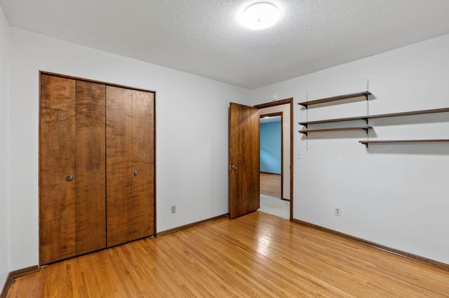 868 Cobb Road, Shoreview, MN 55126