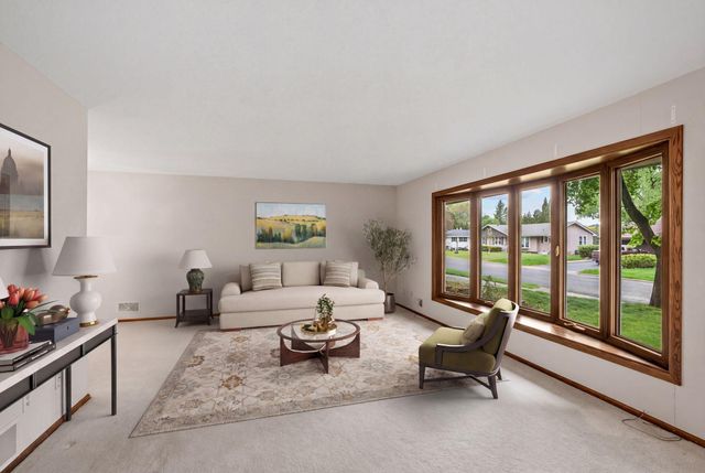 868 Cobb Road, Shoreview, MN 55126