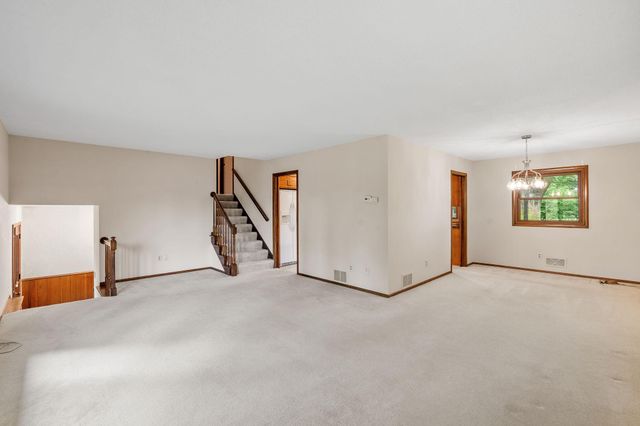 868 Cobb Road, Shoreview, MN 55126