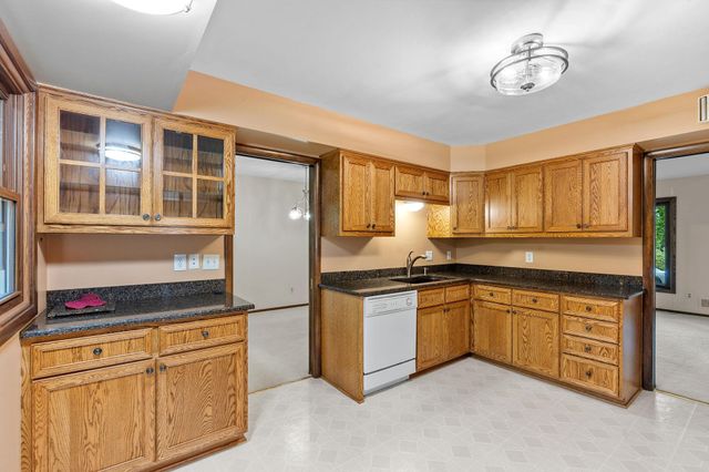 868 Cobb Road, Shoreview, MN 55126