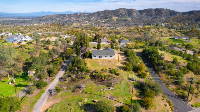 15783 Gold Mine Lane, Redding, CA 96001