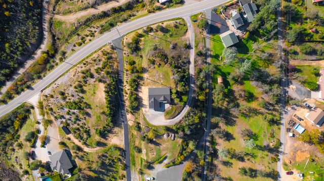 15783 Gold Mine Lane, Redding, CA 96001