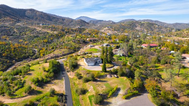 15783 Gold Mine Lane, Redding, CA 96001