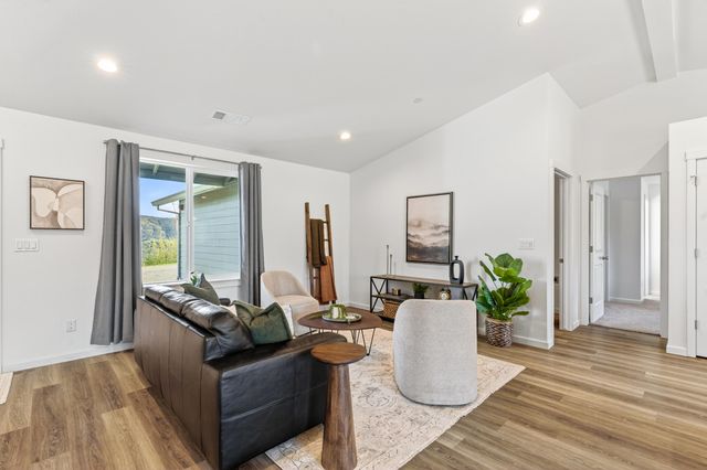 15783 Gold Mine Lane, Redding, CA 96001