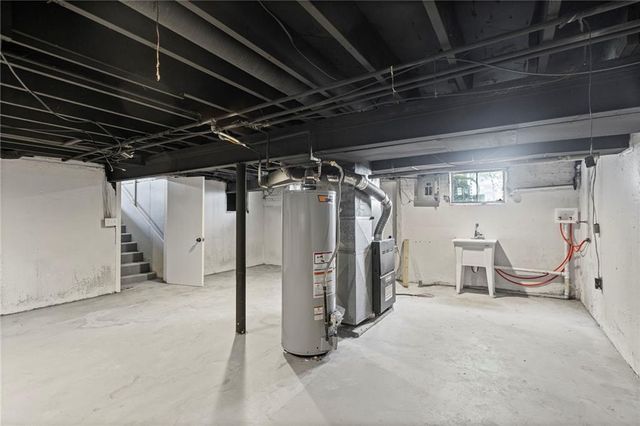 2 Overhill Drive, Paola, KS 66071