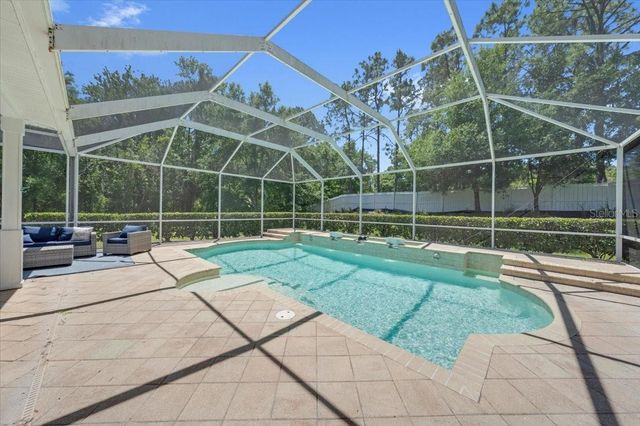 5913 FLATWOODS MANOR CIRCLE, Lithia, FL 33547