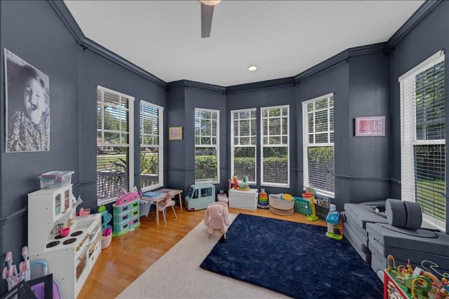 5913 FLATWOODS MANOR CIRCLE, Lithia, FL 33547