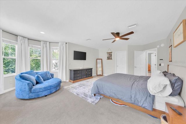 5913 FLATWOODS MANOR CIRCLE, Lithia, FL 33547