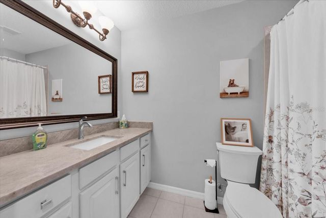 5913 FLATWOODS MANOR CIRCLE, Lithia, FL 33547