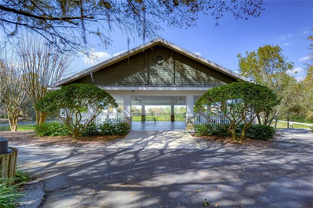 5913 FLATWOODS MANOR CIRCLE, Lithia, FL 33547