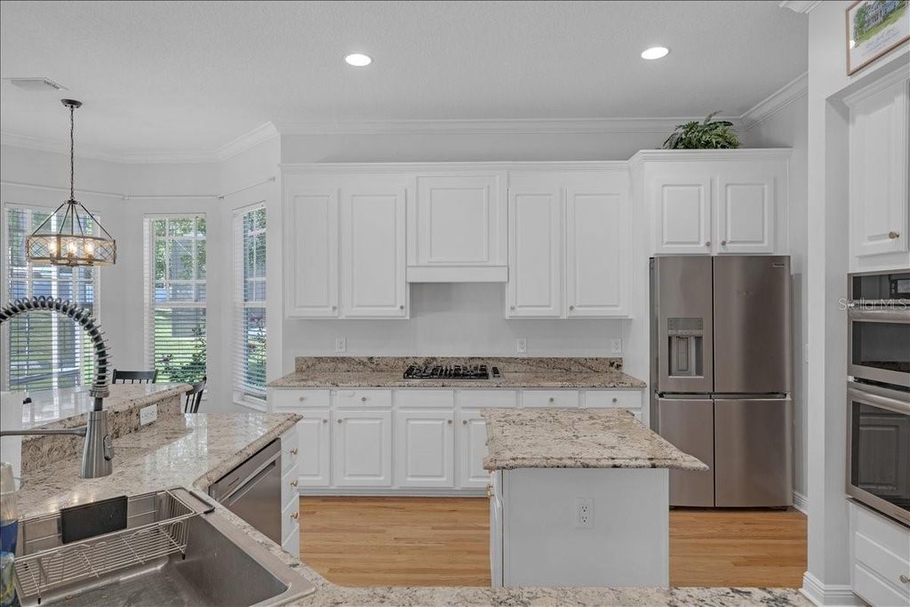 Image 11 of property listing at 5913 FLATWOODS MANOR CIRCLE, Lithia, FL 33547