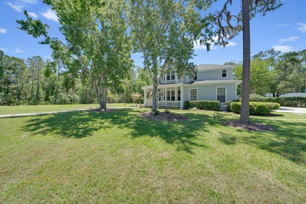 Image 33 of property listing at 5913 FLATWOODS MANOR CIRCLE, Lithia, FL 33547