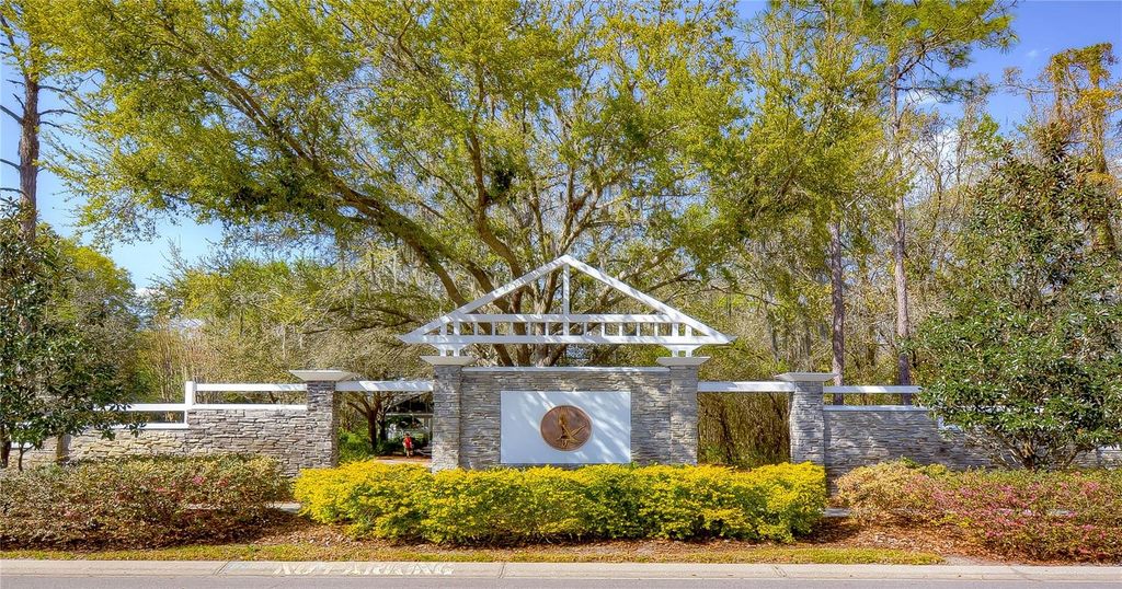 Image 38 of property listing at 5913 FLATWOODS MANOR CIRCLE, Lithia, FL 33547