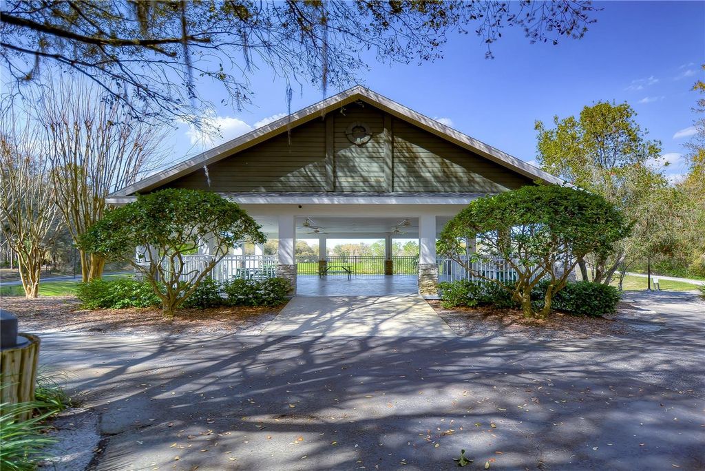 Image 41 of property listing at 5913 FLATWOODS MANOR CIRCLE, Lithia, FL 33547