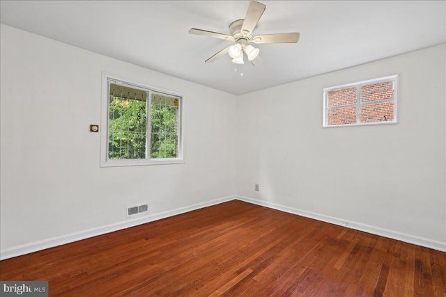 5301 KENMONT RD, Oxon Hill, MD 20745