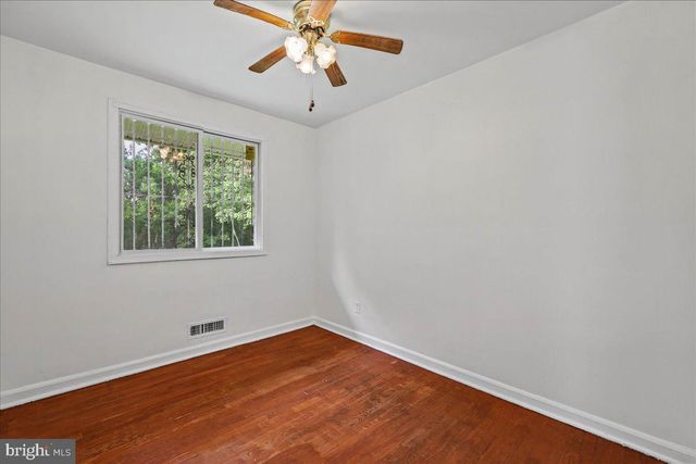 5301 KENMONT RD, Oxon Hill, MD 20745