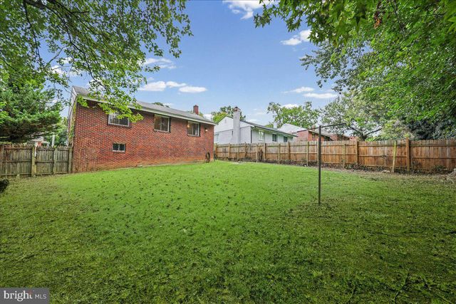 5301 KENMONT RD, Oxon Hill, MD 20745