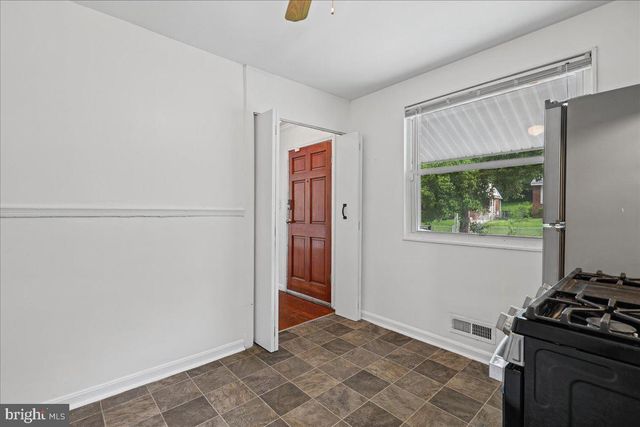 5301 KENMONT RD, Oxon Hill, MD 20745