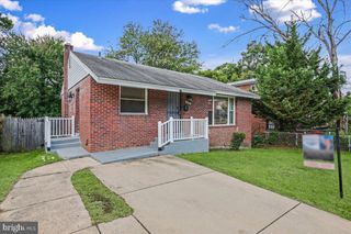 5301 KENMONT RD, Oxon Hill, MD 20745