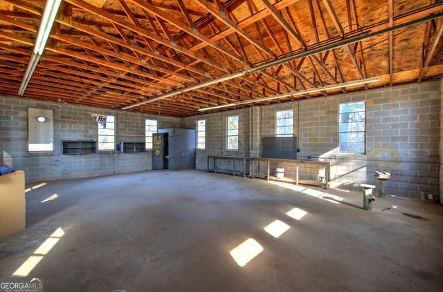 2193 W Ellis Road, Griffin, GA 30223