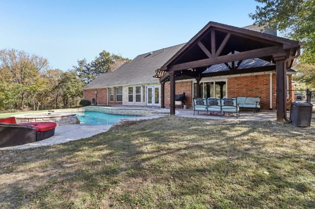 767 Farrar Road, Palmer, TX 75152