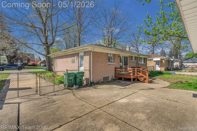33622 Bock Street, Garden City, MI 48135