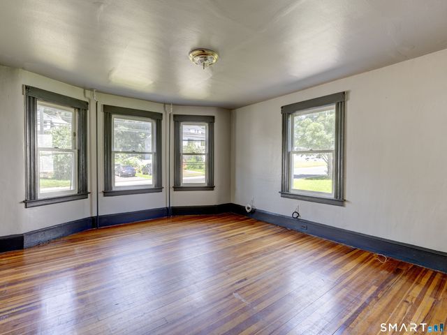 85-87 Spruce Street, Manchester, CT 06040