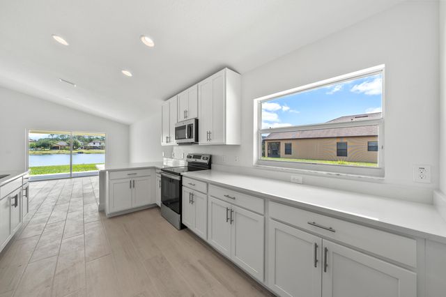 569 Dillard Drive SE, Palm Bay, FL 32909