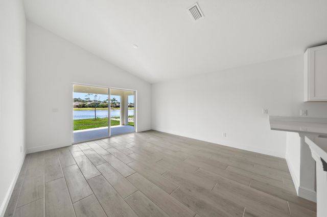 569 Dillard Drive SE, Palm Bay, FL 32909