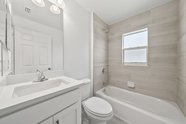 569 Dillard Drive SE, Palm Bay, FL 32909