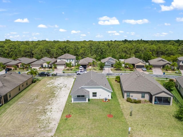569 Dillard Drive SE, Palm Bay, FL 32909