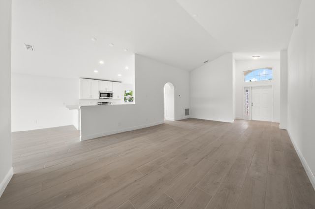 569 Dillard Drive SE, Palm Bay, FL 32909