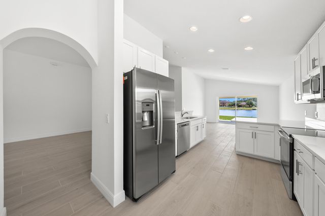 569 Dillard Drive SE, Palm Bay, FL 32909