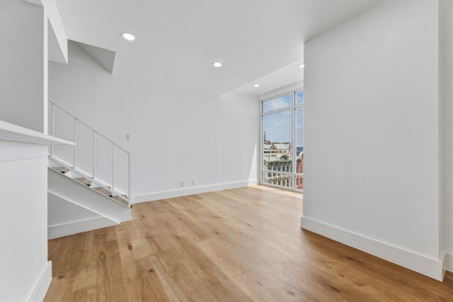 119 E 6th ST 703, Austin, TX 78701