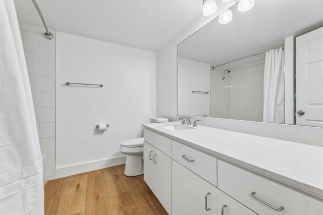 119 E 6th ST 703, Austin, TX 78701