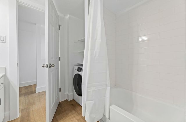 119 E 6th ST 703, Austin, TX 78701