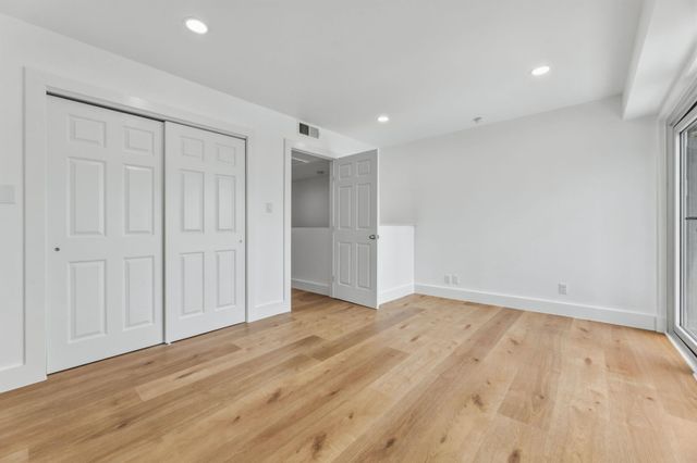 119 E 6th ST 703, Austin, TX 78701