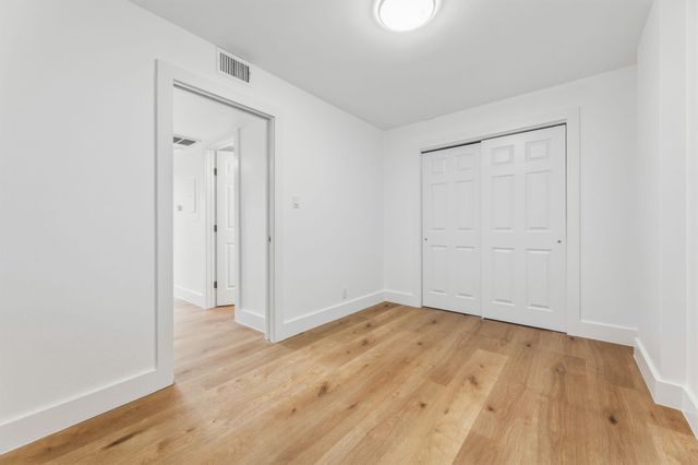 119 E 6th ST 703, Austin, TX 78701