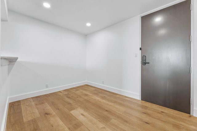 119 E 6th ST 703, Austin, TX 78701