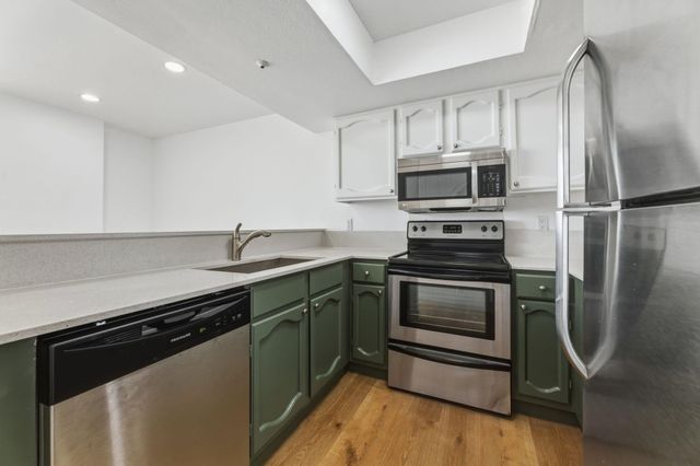 119 E 6th ST 703, Austin, TX 78701