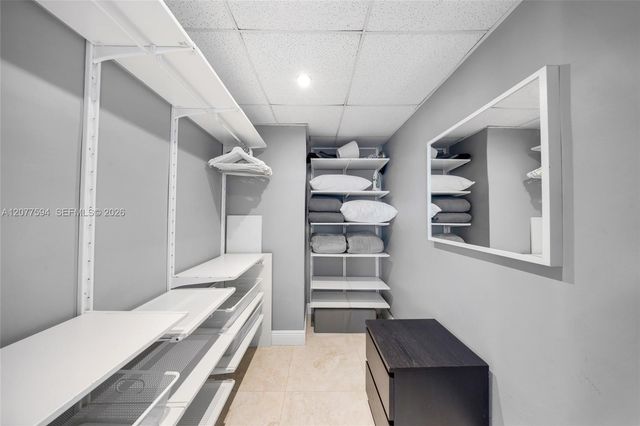 3901 S Ocean Drive 9J, Hollywood, FL 33019