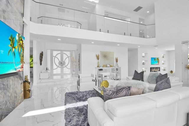 2578 NW 63rd Lane, Boca Raton, FL 33496