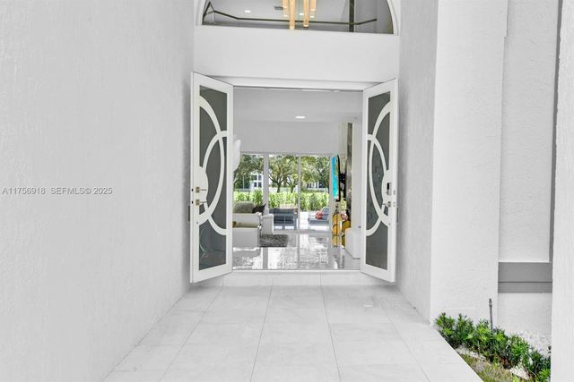 2578 NW 63rd Lane, Boca Raton, FL 33496