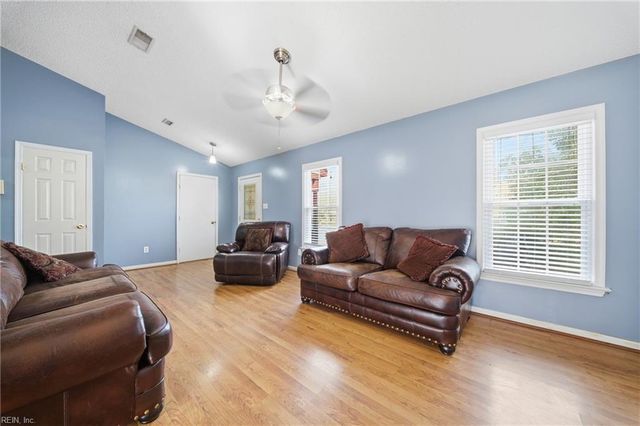 1801 Cougar CT, Virginia Beach, VA 23456