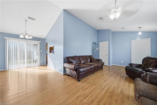 1801 Cougar CT, Virginia Beach, VA 23456