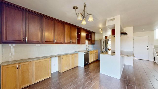 1601 Pennsylvania Street NE K-01, Albuquerque, NM 87110
